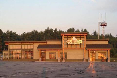 Muskoka Airport Limo - Airport Black Car Service | Reliable Airport